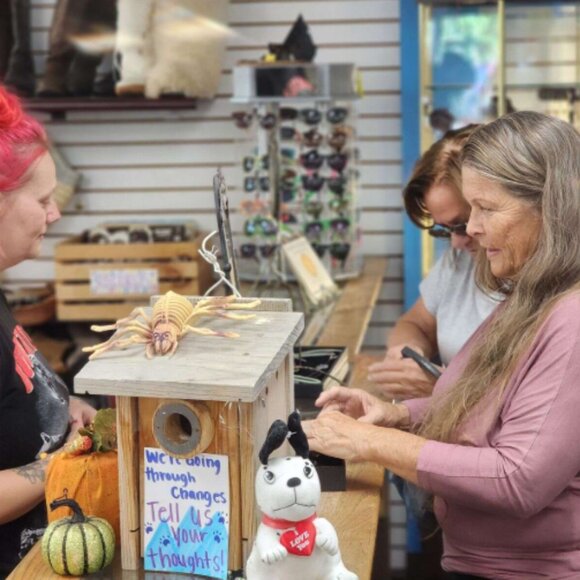 Meet your Posher, La Plata County Humane Society Thrift Store - Picture 2 of 6